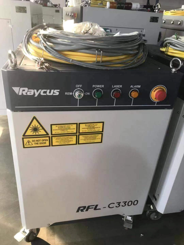 Big power laser source