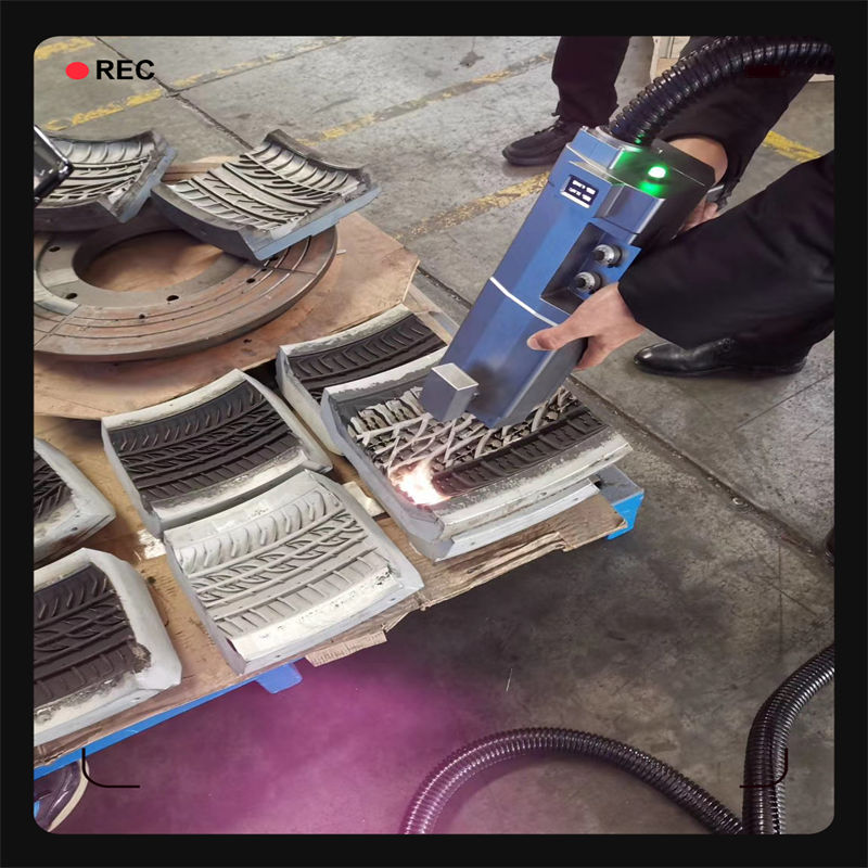 Robot laser cleaning